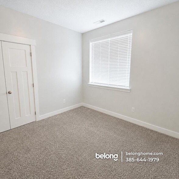 Building Photo - 702 N 380 W