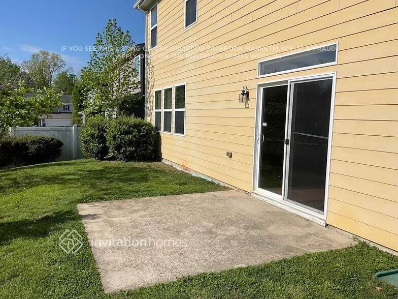 Building Photo - 5514 Black Maple Dr