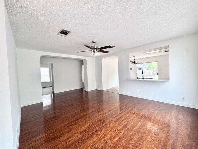 Building Photo - 3204 Elizabeth Anne Ln