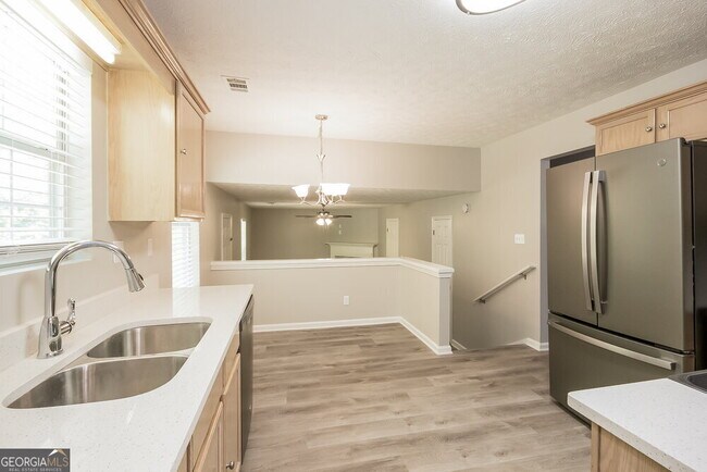 Building Photo - 3054 Aberdeen Way