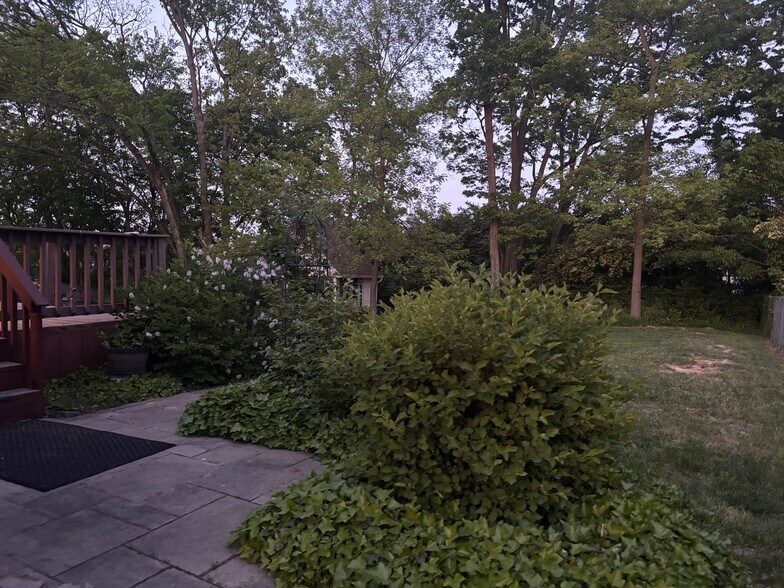 Building Photo - 1708 Deer Run Dr