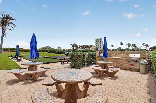 Building Photo - 9650 S Ocean Dr