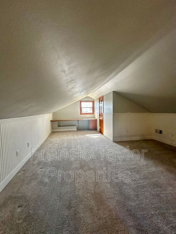 Building Photo - 441 E 7th Ave