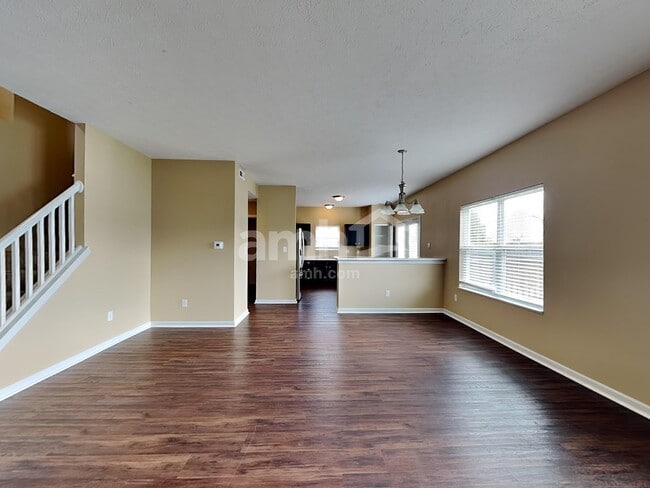 Building Photo - 6889 N Karnes Dr