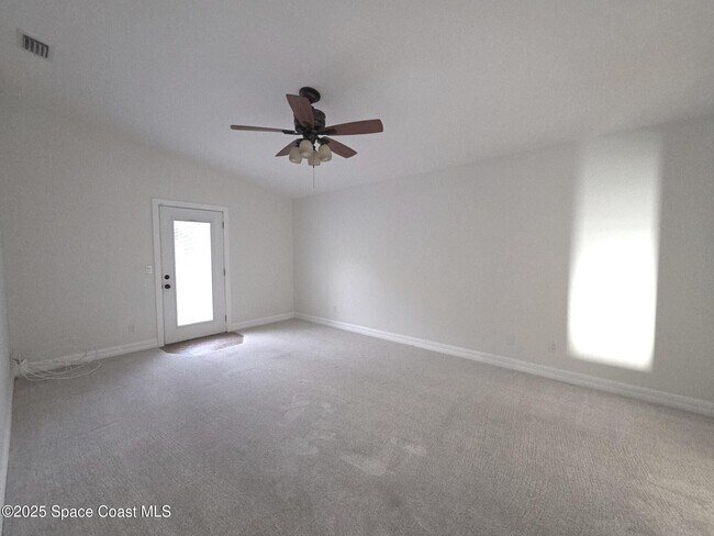 Building Photo - 190 Sea Crest Dr