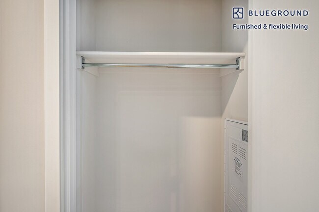 Building Photo - 3000 Pearl Pkwy