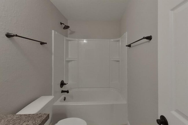 Building Photo - 820 Marion Oaks Manor