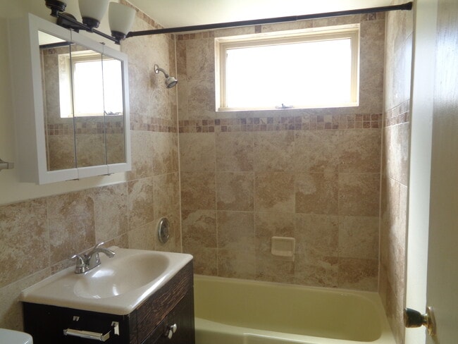 Building Photo - 6834 W Lode Dr