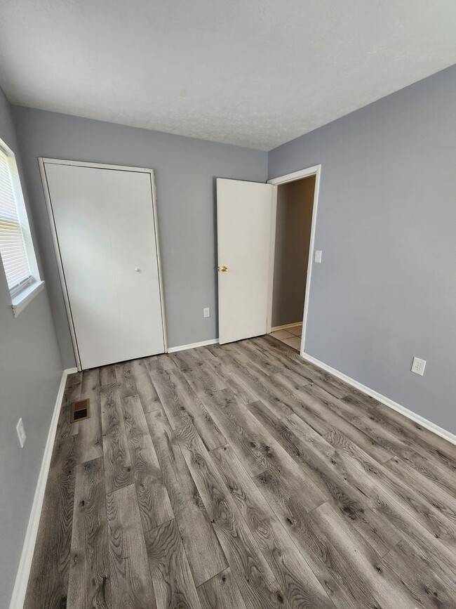 Building Photo - Beautiful 3 Bedroom 1 Bathroom Home