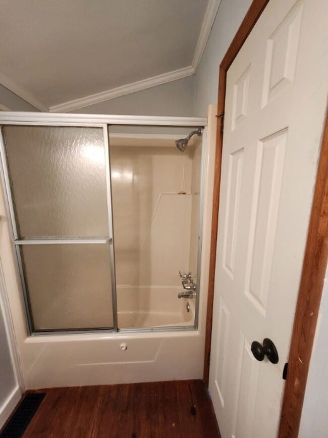 Building Photo - $1,100 - 2 Bedroom / 1 Bath Unfurnished Log Cabin Near Cherokee