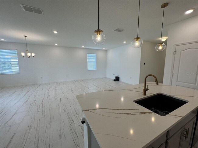 Building Photo - 279 Sunfish Dr