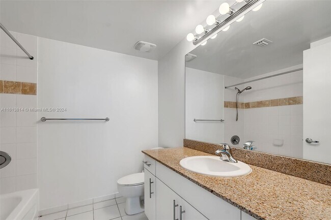 Building Photo - 1871 NW S River Dr