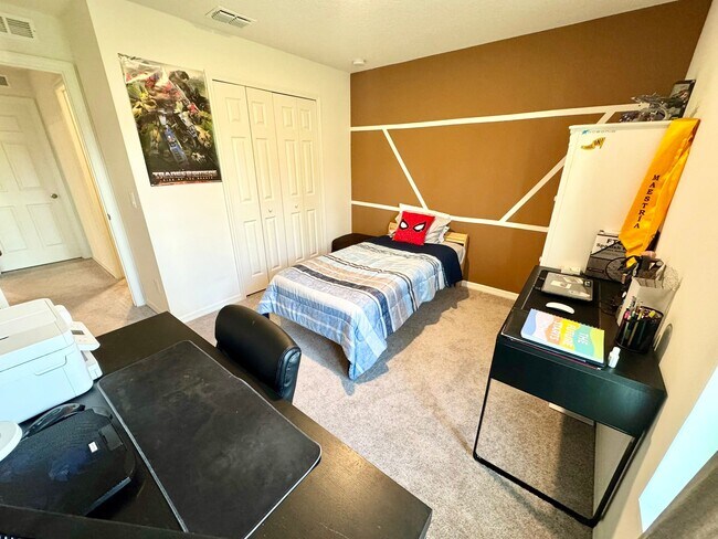 Building Photo - 2910 San Filippo Dr SE
