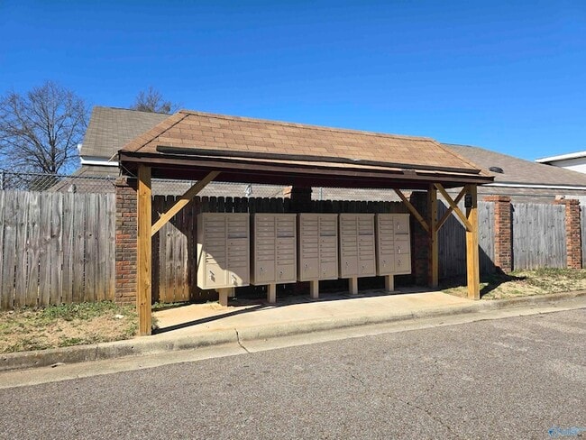 Building Photo - 11539 Jade Ln SE