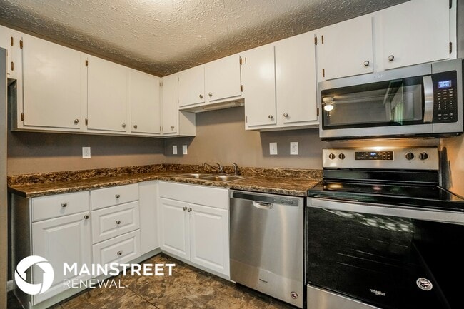 Building Photo - 5391 Cherry Creek Pkwy S