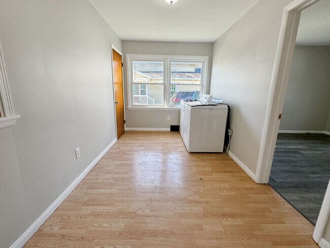 Building Photo - Own Your Own 3 Bedroom Home