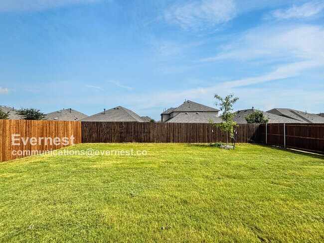 Building Photo - 1353 Rockwell Dr