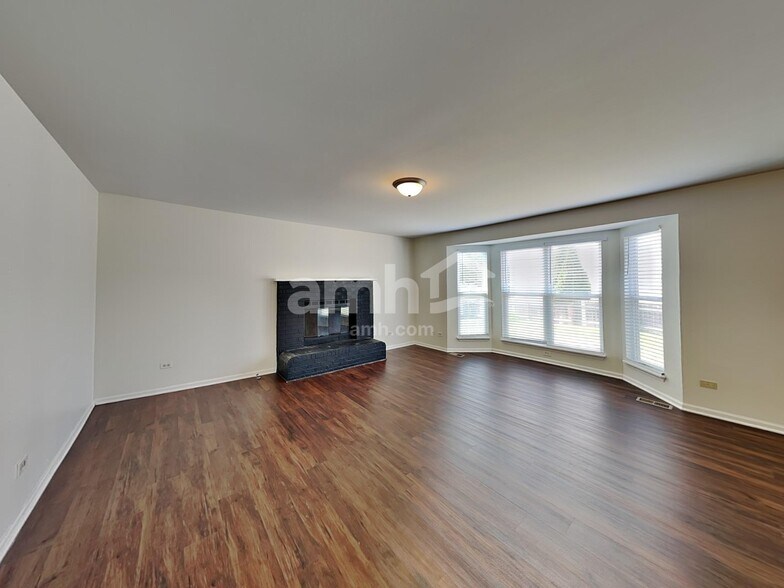 Building Photo - 5607 Sierra Highlands Dr