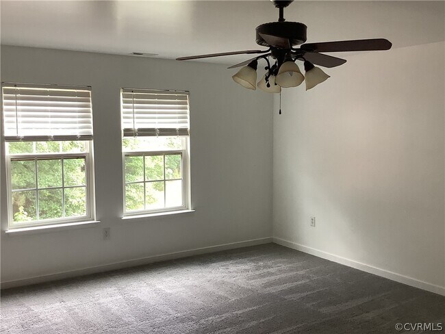 Building Photo - 3005 Falcon Creek Dr