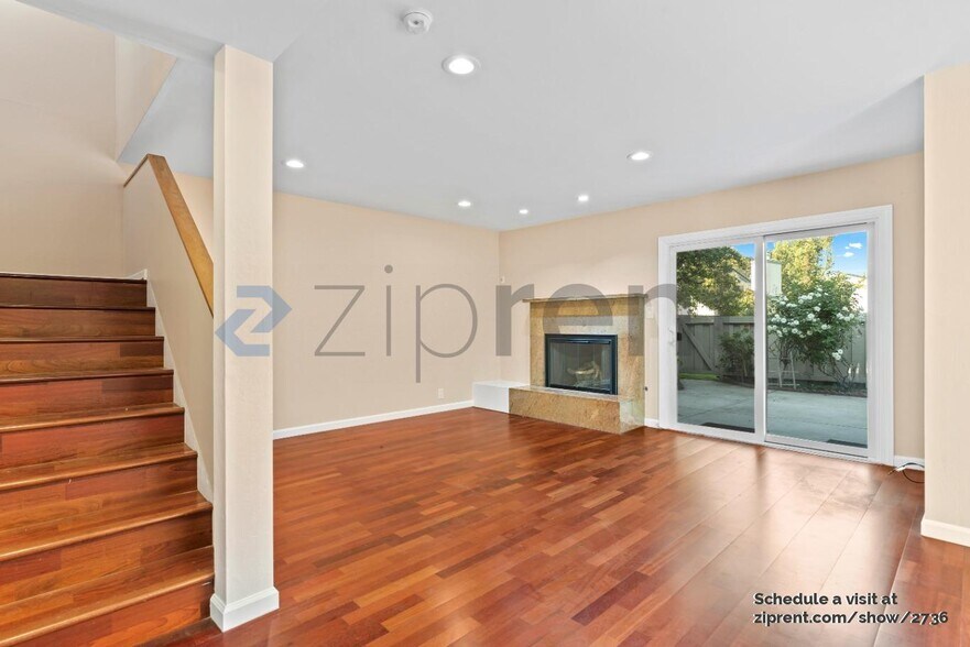 Building Photo - 644 Celestial Ln