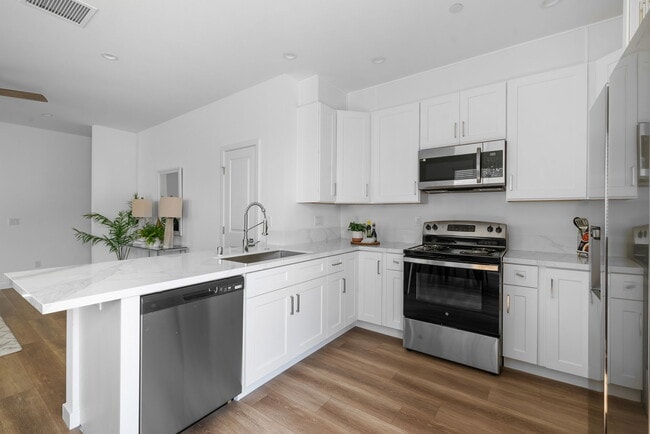 Building Photo - 9039 Meghan Ct