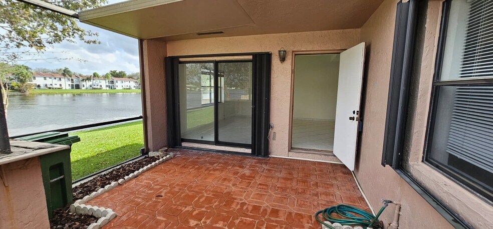 Building Photo - 1061 NW 122nd Ter