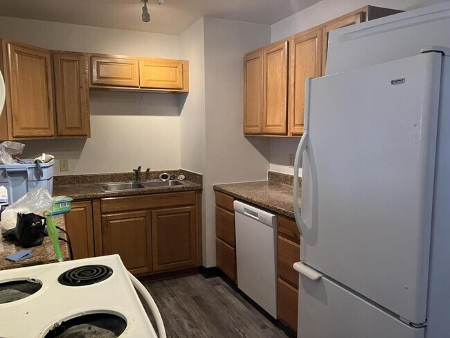 Building Photo - 2520 SW Mission Ave