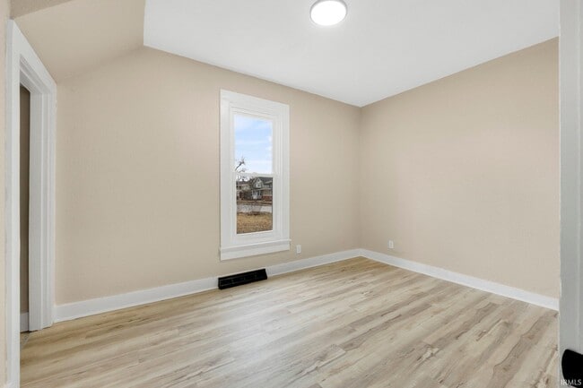 Building Photo - 607 Kinsmoor Ave