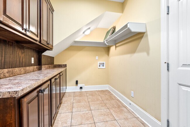 Building Photo - 1101 Blackman Cir