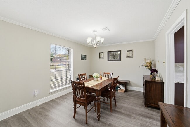 Building Photo - 1306 Carriage Dr