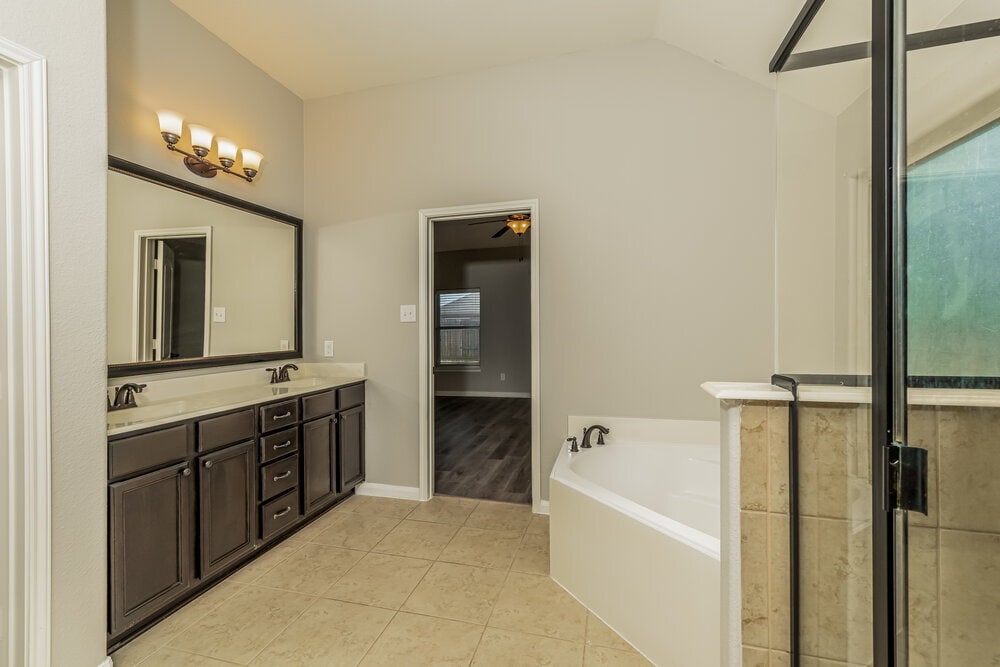 Building Photo - 2808 Silver Sage Dr