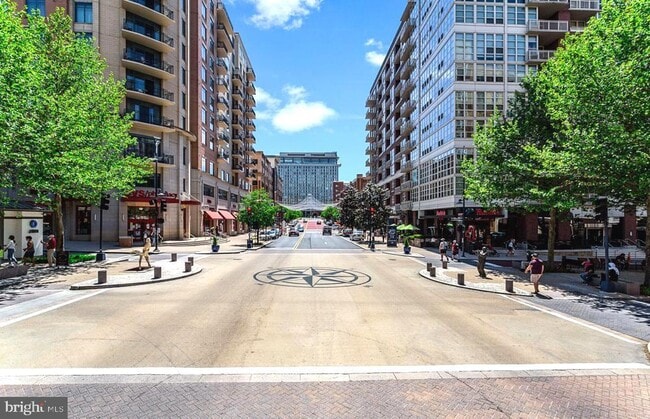 Building Photo - 157 Fleet St