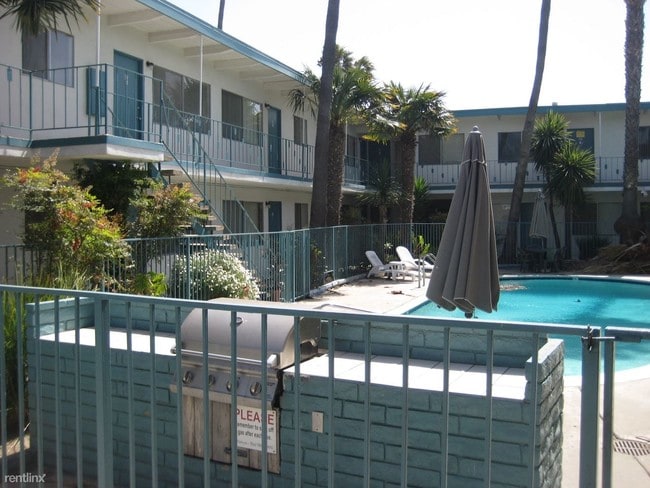 Building Photo - 520 W Channel Islands Blvd