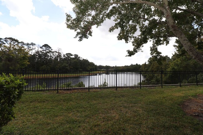 Building Photo - Townhomes in Wekiva Park 3/2.5/1 back up t...