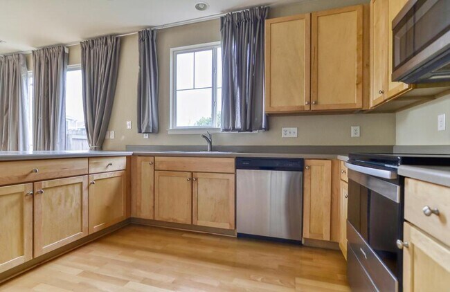 Building Photo - 17145 Waterhouse Cir