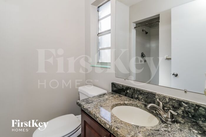 Building Photo - 211 W 108th Ave