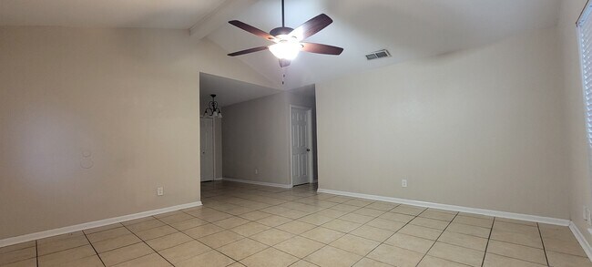 Building Photo - 5244 Larcade Dr