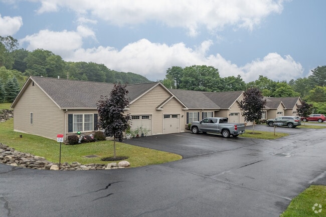 Building Photo - Brookfield Town Homes