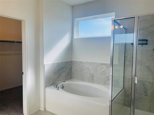 Building Photo - 208 Montauk Loop