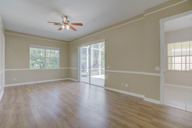 Building Photo - 256 San Remo Dr