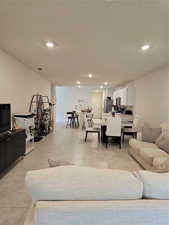 Building Photo - 20000 Royal Tern Ct