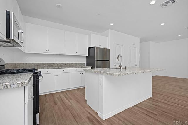 Building Photo - 30136 Bonita Spgs St