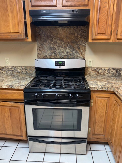 Building Photo - 330 Redcliff Dr