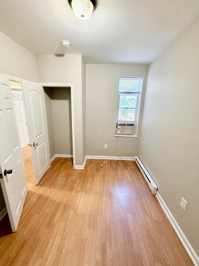 Building Photo - 1448 S 27th St