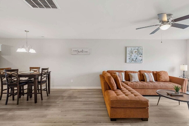 Building Photo - 214 Jeremy Ln