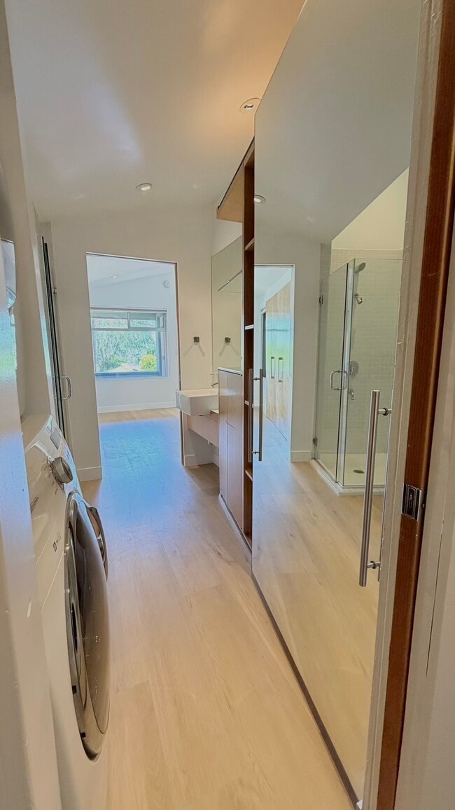 Building Photo - 2306 Teviot St