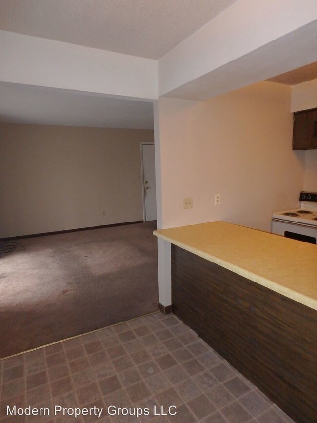 Building Photo - 2707 Quail Dr