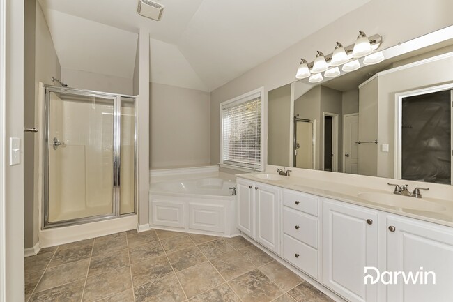 Building Photo - 1300 Ethans Way