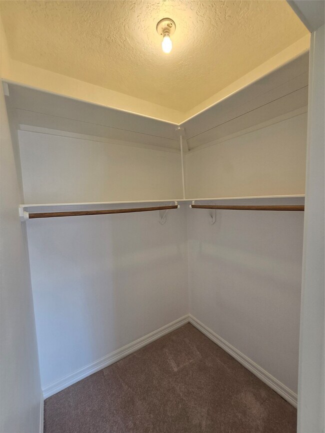 Building Photo - 11207 Iberia Dr