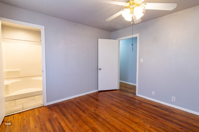 Building Photo - 6745 Southwest Pkwy